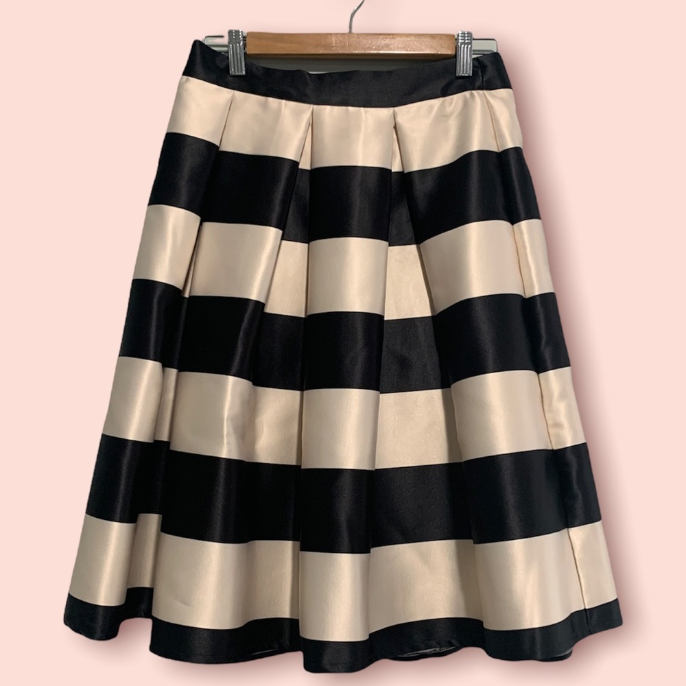 NWT- Black and White Midi Full Skirt